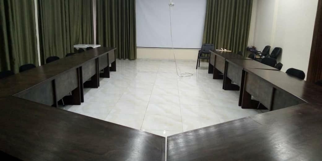 Hotel Bella Riva Kinshasa Bagian luar foto